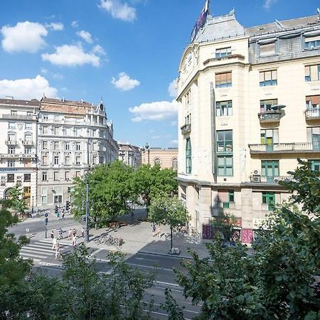 Bpr The Golden Astoria With Balcony And A/C Lägenhet Budapest Exteriör bild