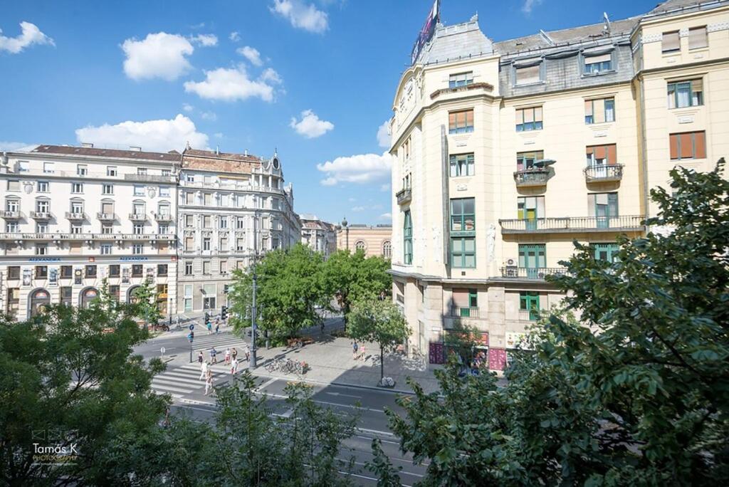 Bpr The Golden Astoria With Balcony And A/C Lägenhet Budapest Exteriör bild